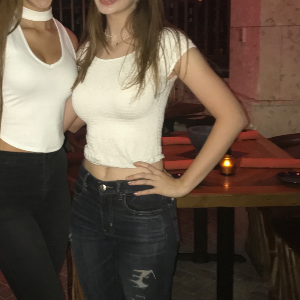 Brandy Melville white top
